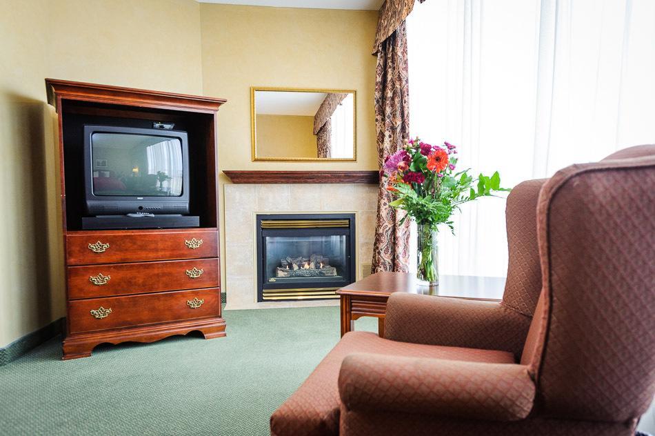 Peterborough Inn & Suites Hotel Oda fotoğraf