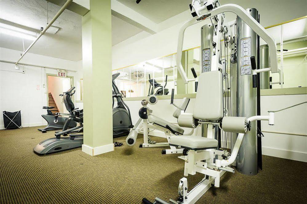 Peterborough Inn & Suites Hotel Dış mekan fotoğraf