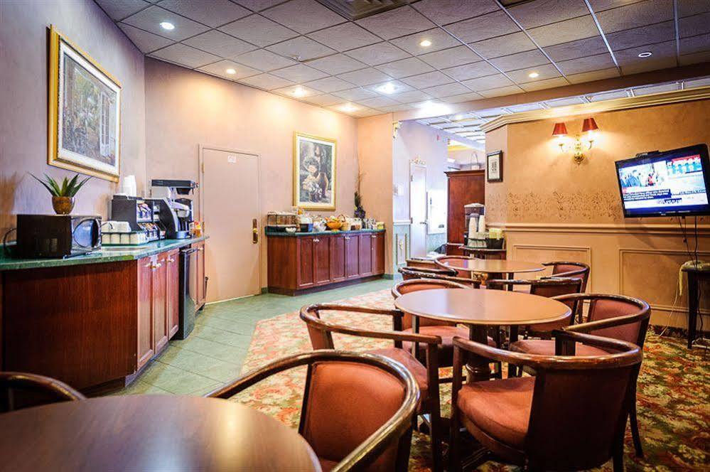 Peterborough Inn & Suites Hotel Dış mekan fotoğraf