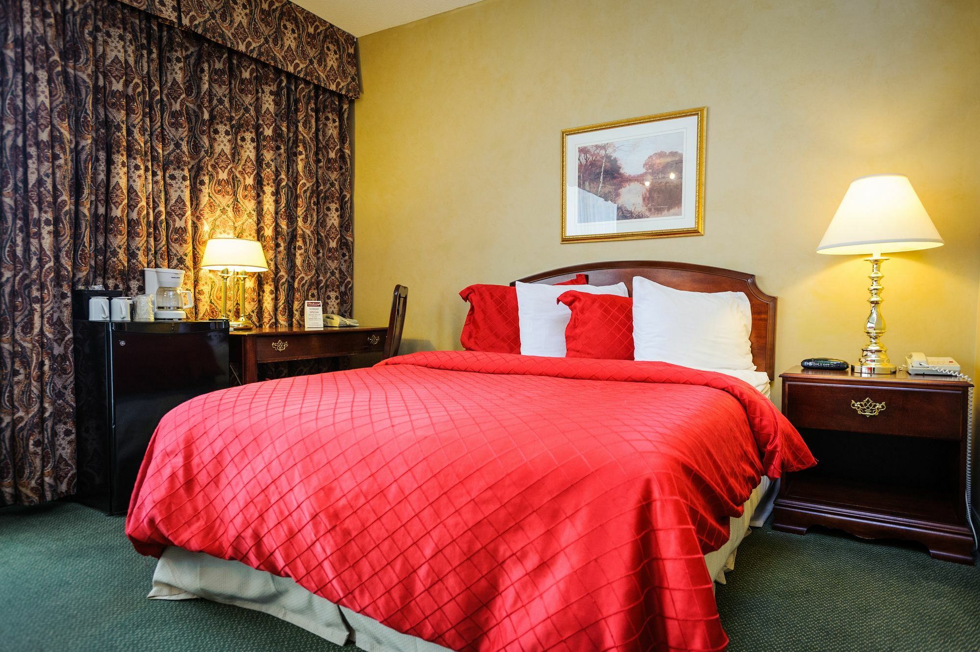 Peterborough Inn & Suites Hotel Dış mekan fotoğraf
